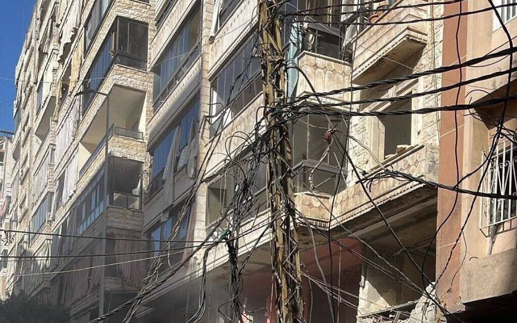 בניין שנפגע מתקיפת צה"ל בדאחיה בביירות. 20 בספטמבר 2024 (צילום: שימוש לפי סעיף 27א לחוק זכויות יוצרים, מטלגרם) בניין שנפגע מתקיפת צה"ל בדאחיה בביירות. 20 בספטמבר 2024 (צילום: שימוש לפי סעיף 27א לחוק זכויות יוצרים, מטלגרם)