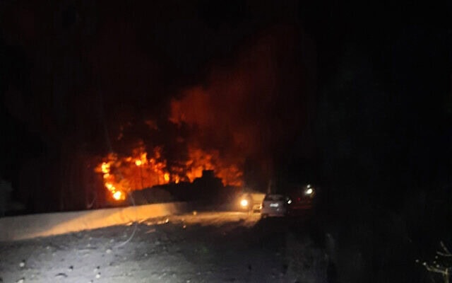 תמונה שפורסמה על ידי סוכנות הידיעות הסורית הרשמית (SANA) ב-9 בספטמבר 2024, מראה שריפה גדולה שפרצה במהלך הלילה באזור מסיאף שבסוריה, לפי הדיווחים בעקבות תקיפה המיוחסת לישראל (צילום: SANA / AFP) תמונה שפורסמה על ידי סוכנות הידיעות הסורית הרשמית (SANA) ב-9 בספטמבר 2024, מראה שריפה גדולה שפרצה במהלך הלילה באזור מסיאף שבסוריה, לפי הדיווחים בעקבות תקיפה המיוחסת לישראל (צילום: SANA / AFP)