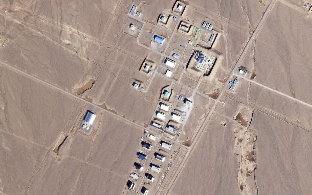 תצלום לוויין זה מ-Planet Labs PBC מציג מבנים שניזוקו במרכז החלל של משמרות המהפכה בשהרוד, במחוז סמנאן, איראן, ביום שלישי, 29 באוקטובר 2024. (צילום: Planet Labs PBC via AP) תצלום לוויין זה מ-Planet Labs PBC מציג מבנים שניזוקו במרכז החלל של משמרות המהפכה בשהרוד, במחוז סמנאן, איראן, ביום שלישי, 29 באוקטובר 2024. (צילום: Planet Labs PBC via AP)
