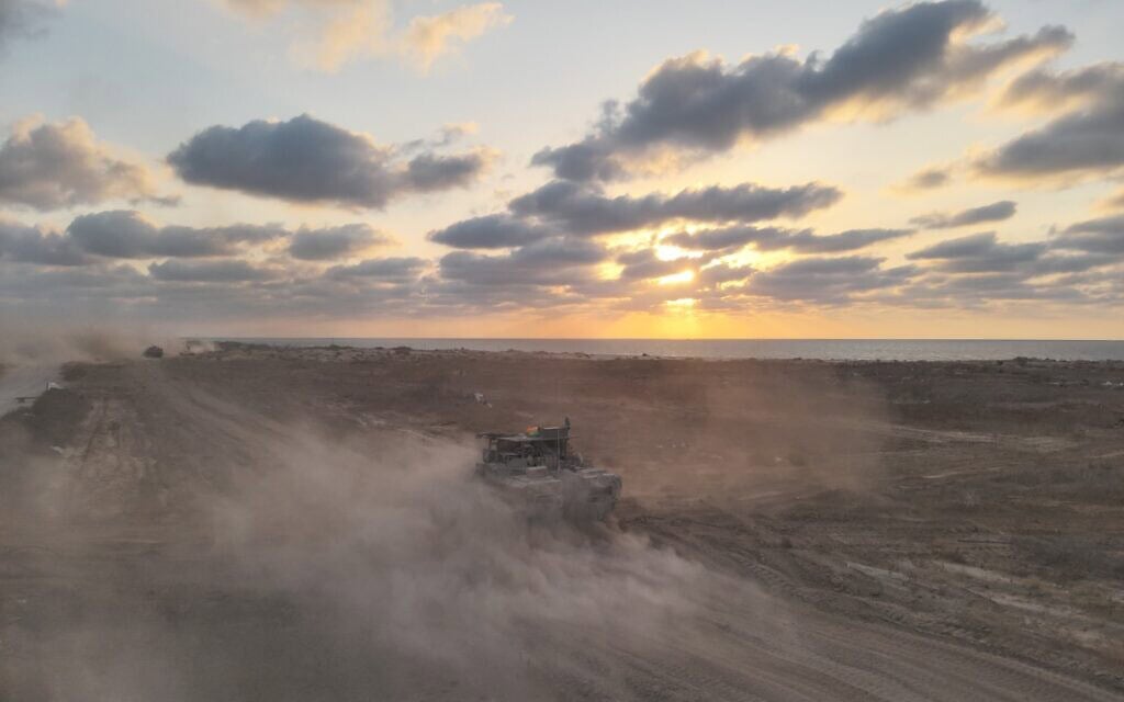 פעילות צה"ל ברצועת עזה, אוקטובר 2024 (צילום: דובר צה"ל) פעילות צה"ל ברצועת עזה, אוקטובר 2024 (צילום: דובר צה"ל)