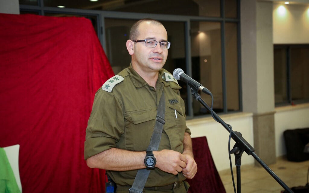 רומן גופמן בתפקיד מח"ט עציון ב־2017 (צילום: גרשון אלינסון/פלאש90) רומן גופמן בתפקיד מח"ט עציון ב־2017 (צילום: גרשון אלינסון/פלאש90)