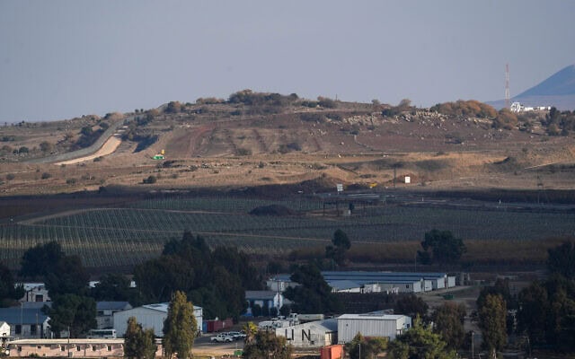 מעבר קוניטרה והאזור הסמוך בגבול ישראל-סוריה ברמת הגולן, 8 בדצמבר 2024 (צילום: איל מרגולין/פלאש90) מעבר קוניטרה והאזור הסמוך בגבול ישראל-סוריה ברמת הגולן, 8 בדצמבר 2024 (צילום: איל מרגולין/פלאש90)
