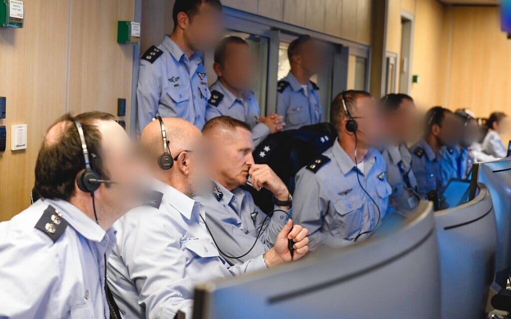 ההכנות בצה"ל לתקיפה האווירית בתימן, 26 בדצמבר 2024 (צילום: דובר צה"ל) ההכנות בצה"ל לתקיפה האווירית בתימן, 26 בדצמבר 2024 (צילום: דובר צה"ל)