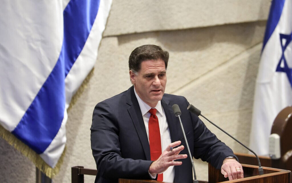 השר לעניינים אסטרטגיים רון דרמר נואם בכנסת. 22 בינואר 2025 (צילום: דוברות הכנסת - דני שם טוב) השר לעניינים אסטרטגיים רון דרמר נואם בכנסת. 22 בינואר 2025 (צילום: דוברות הכנסת - דני שם טוב)