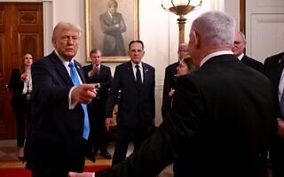 ראש הממשלה בנימין נתניהו ונשיא ארצות הברית דונלד טראמפ בבית הלבן, 4 בפברואר 2025 (צילום: אבי אוחיון, לע"מ) ראש הממשלה בנימין נתניהו ונשיא ארצות הברית דונלד טראמפ בבית הלבן, 4 בפברואר 2025 (צילום: אבי אוחיון, לע"מ)