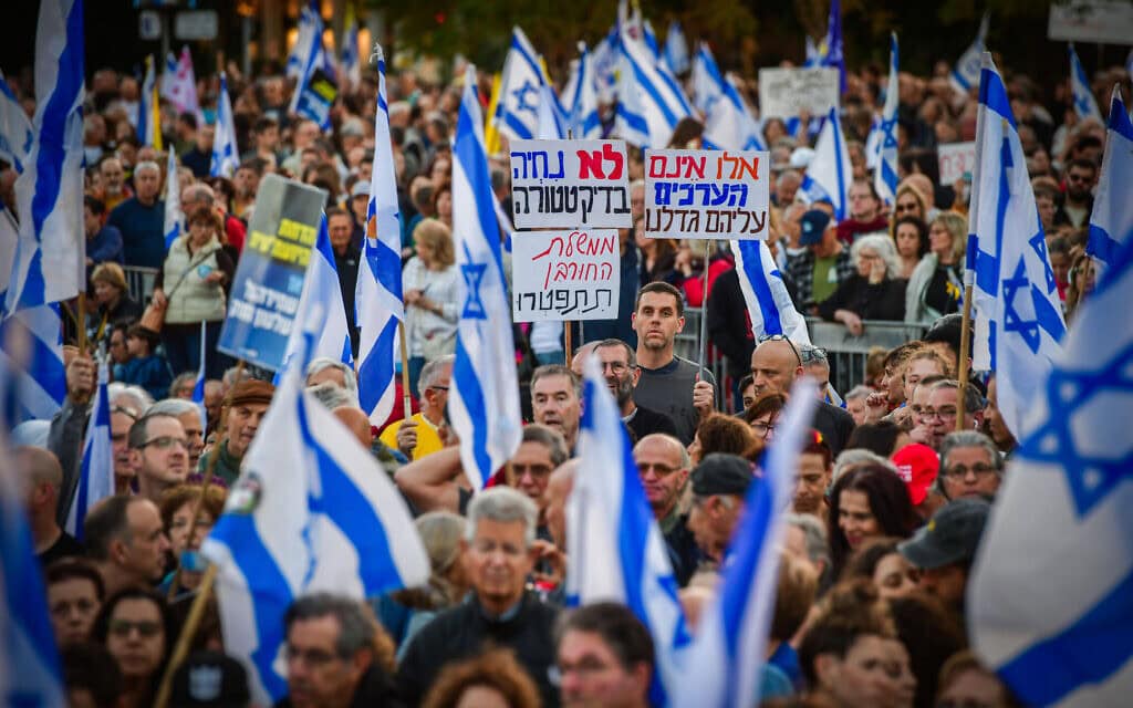הפגנה למען שחרור החטופים בתל אביב, 29 במרץ 2025 (צילום: אבשלום ששוני/פלאש90) הפגנה למען שחרור החטופים בתל אביב, 29 במרץ 2025 (צילום: אבשלום ששוני/פלאש90)
