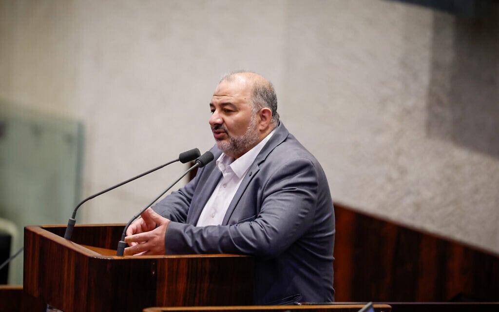 ח״כ מנסור עבאס נואם במליאה. 26 במרץ 2025 (צילום: נועם מושקוביץ, דוברות הכנסת) ח״כ מנסור עבאס נואם במליאה. 26 במרץ 2025 (צילום: נועם מושקוביץ, דוברות הכנסת)