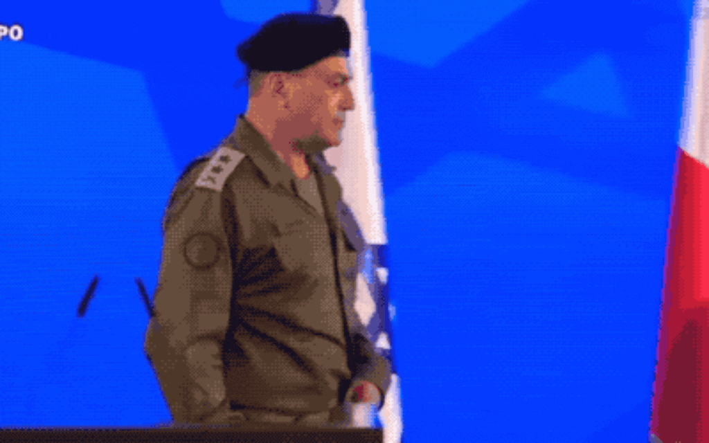 טקס כניסת הרמטכ"ל אייל זמיר, 5 במרץ 2025 (צילום: לע"מ) טקס כניסת הרמטכ"ל אייל זמיר, 5 במרץ 2025 (צילום: לע"מ)