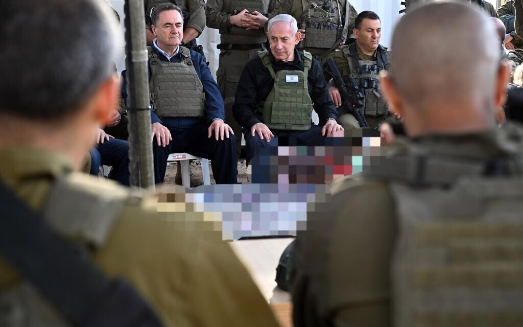 ראש הממשלה בנימין נתניהו בצפון רצועת עזה יחד עם שר הביטחון ישראל כ״ץ, 15 באפריל 2025 (צילום: חיים צח/ לע״מ) ראש הממשלה בנימין נתניהו בצפון רצועת עזה יחד עם שר הביטחון ישראל כ״ץ, 15 באפריל 2025 (צילום: חיים צח/ לע״מ)
