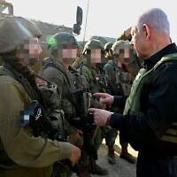 ראש הממשלה בנימין נתניהו בצפון רצועת עזה, 15 באפריל 2025 (צילום: חיים צח/ לע ראש הממשלה בנימין נתניהו בצפון רצועת עזה, 15 באפריל 2025 (צילום: חיים צח/ לע