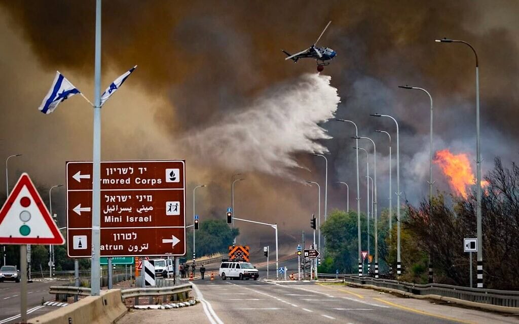 שרפת הענק סמוך ללטרון, 30 באפריל 2025 (צילום: דוברות כבאות והצלה) שרפת הענק סמוך ללטרון, 30 באפריל 2025 (צילום: דוברות כבאות והצלה)