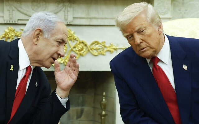 ראש הממשלה בנימין נתניהו ונשיא ארה"ב דונלד טראמפ בחדר הסגלגל בבית הלבן, 7 באפריל 2025 (צילום: Kevin Dietsch/Getty Images via AFP) ראש הממשלה בנימין נתניהו ונשיא ארה"ב דונלד טראמפ בחדר הסגלגל בבית הלבן, 7 באפריל 2025 (צילום: Kevin Dietsch/Getty Images via AFP)