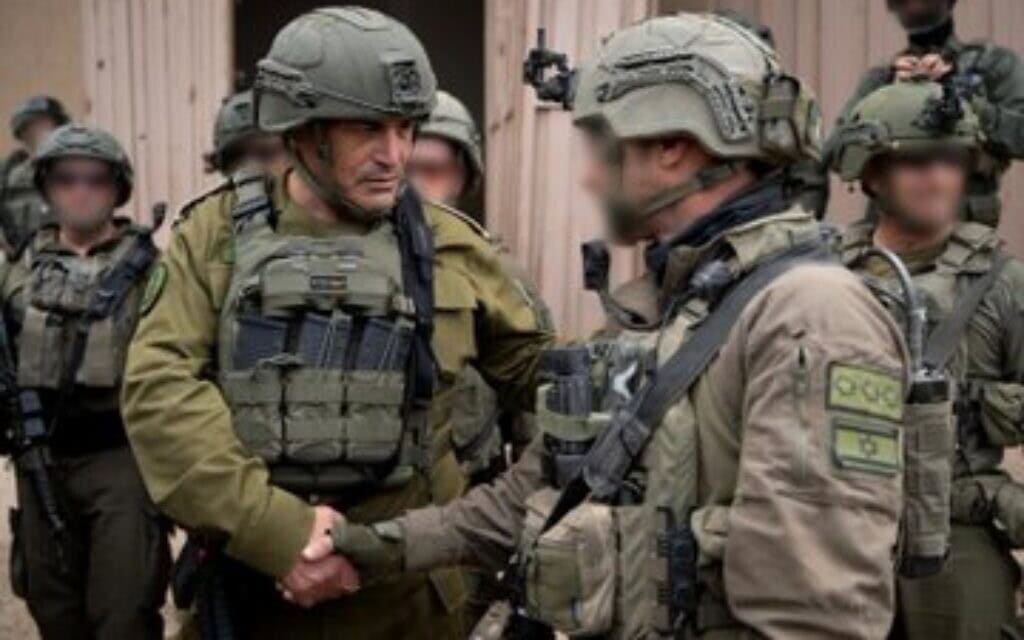 הרמטכ"ל אייל זמיר באזור רפיח, 24 באפריל 2025 (צילום: דובר צה"ל) הרמטכ"ל אייל זמיר באזור רפיח, 24 באפריל 2025 (צילום: דובר צה"ל)