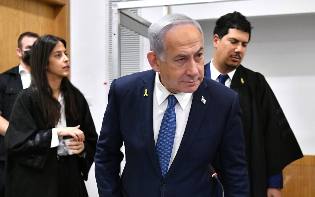 ראש הממשלה בנימין נתניהו מגיע לבית המשפט המחוזי בתל אביב לצורך מתן עדותו במשפטו הפלילי. 6 במאי 2025 (צילום: ראובן קסטרו/פול) ראש הממשלה בנימין נתניהו מגיע לבית המשפט המחוזי בתל אביב לצורך מתן עדותו במשפטו הפלילי. 6 במאי 2025 (צילום: ראובן קסטרו/פול)