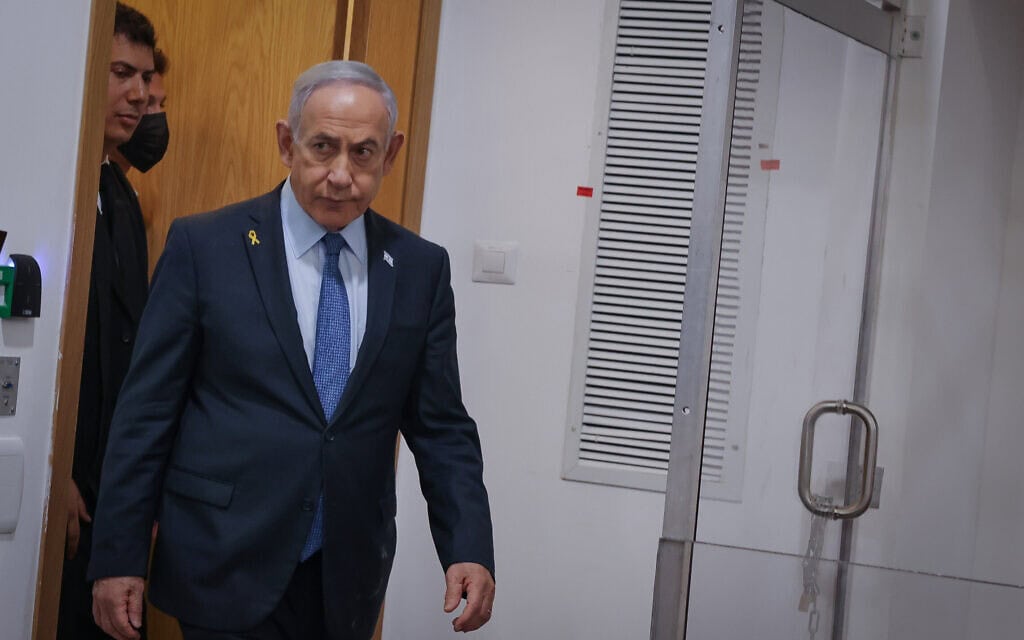 ראש הממשלה בנימין נתניהו בבית המשפט המחוזי בתל אביב, 19 במאי 2025 (צילום: מרים אלסטר/פלאש90) ראש הממשלה בנימין נתניהו בבית המשפט המחוזי בתל אביב, 19 במאי 2025 (צילום: מרים אלסטר/פלאש90)