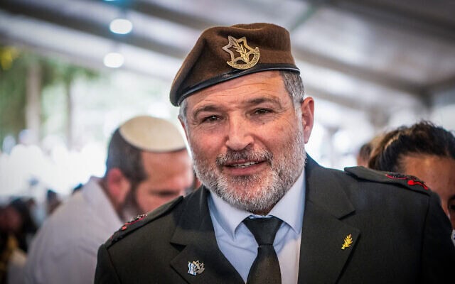 דוד זיני בהר הרצל בירושלים ביום הזיכרון לחללי מערכות ישראל ולחללי פעולות האיבה, 30 באפריל 2025 (צילום: אריה לייב אברמס/פלאש90) דוד זיני בהר הרצל בירושלים ביום הזיכרון לחללי מערכות ישראל ולחללי פעולות האיבה, 30 באפריל 2025 (צילום: אריה לייב אברמס/פלאש90)