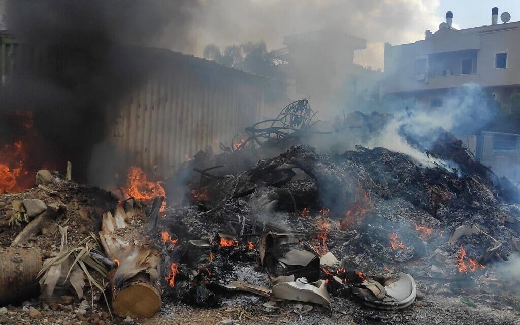 שריפת פסולת, 2024 (צילום: אזרחים למען אוויר נקי) שריפת פסולת, 2024 (צילום: אזרחים למען אוויר נקי)