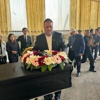 טקס הפרידה לעובד הזר נטפונג פינטה, שנחטף ונרצח בשבי חמאס וגופתו חולצה מרצועת עזה, 10 ביוני 2025 (צילום: דוברות השר) טקס הפרידה לעובד הזר נטפונג פינטה, שנחטף ונרצח בשבי חמאס וגופתו חולצה מרצועת עזה, 10 ביוני 2025 (צילום: דוברות השר)