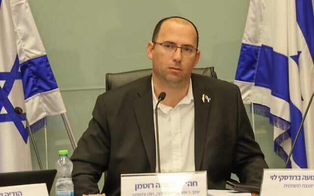יושב ראש ועדת החוקה, חוק ומשפט שמחה רוטמן בישיבת הוועדה, 3 ביוני 2025 (צילום: דני שם טוב, דוברות הכנסת) יושב ראש ועדת החוקה, חוק ומשפט שמחה רוטמן בישיבת הוועדה, 3 ביוני 2025 (צילום: דני שם טוב, דוברות הכנסת)