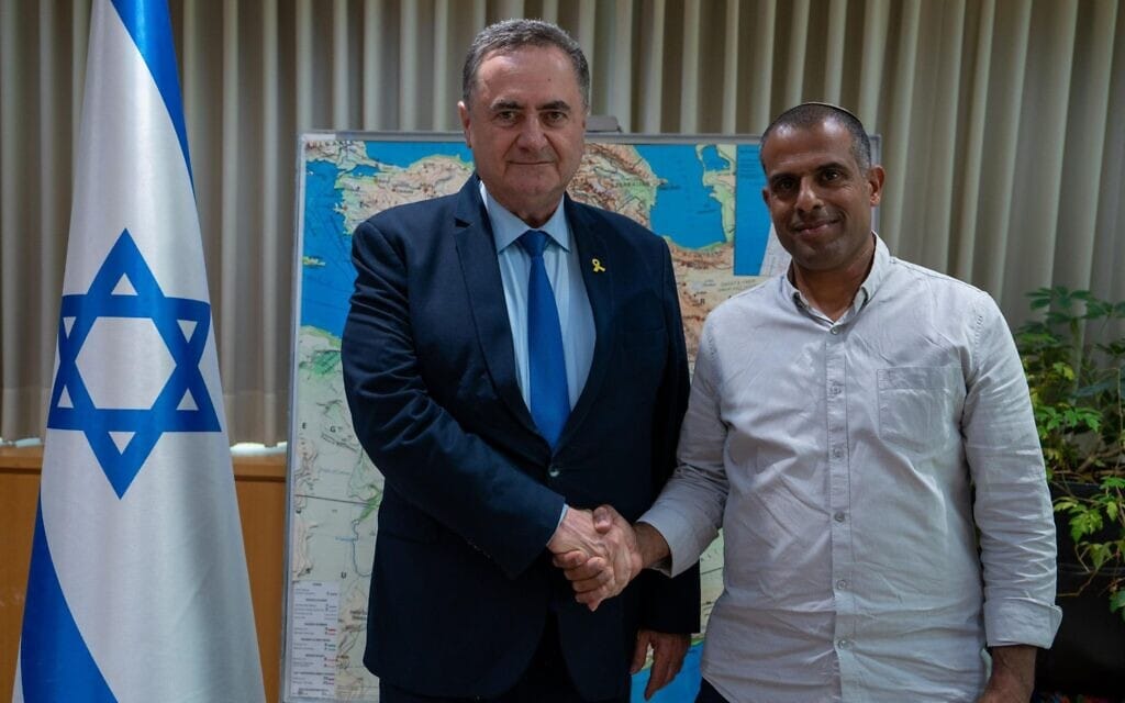 אביחי תנעמי וישראל כ"ץ (צילום: אריאל חרמוני, משרד הביטחון) אביחי תנעמי וישראל כ"ץ (צילום: אריאל חרמוני, משרד הביטחון)