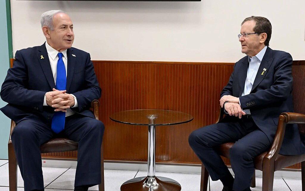 הנשיא יצחק הרצוג וראש הממשלה בנימין נתניהו, 17 ביוני 2025 (צילום: אבי אוחיון / לע"מ) הנשיא יצחק הרצוג וראש הממשלה בנימין נתניהו, 17 ביוני 2025 (צילום: אבי אוחיון / לע"מ)
