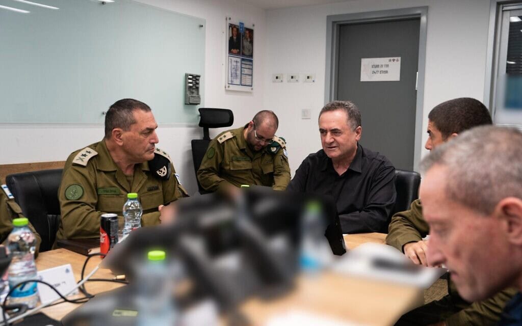 שר הביטחון ישראל כ״ץ והרמטכ״ל אייל זמיר בהערכת מצב לאחר התקיפה האמריקאית באיראן. 22 ביוני 2025 (צילום: אריאל חרמוני, משרד הביטחון) שר הביטחון ישראל כ״ץ והרמטכ״ל אייל זמיר בהערכת מצב לאחר התקיפה האמריקאית באיראן. 22 ביוני 2025 (צילום: אריאל חרמוני, משרד הביטחון)