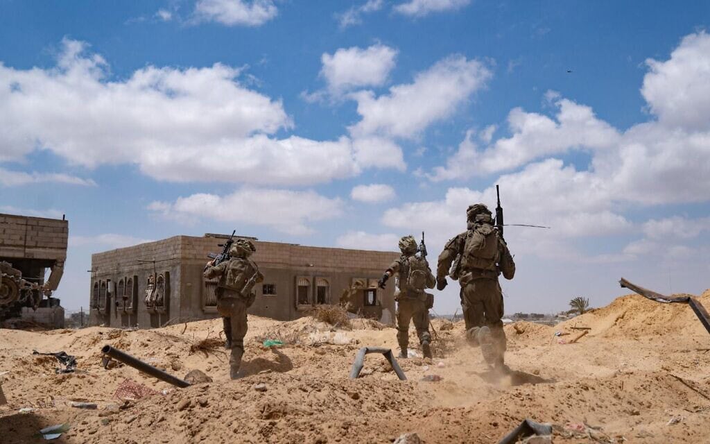 פעילות חיילי צה״ל ברצועת עזה ביולי 2025 (צילום: דובר צה״ל ) פעילות חיילי צה״ל ברצועת עזה ביולי 2025 (צילום: דובר צה״ל )