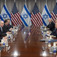 שר ההגנה האמריקאי פיט הגסת' בפגישה עם שר הביטחון ישראל כ שר ההגנה האמריקאי פיט הגסת' בפגישה עם שר הביטחון ישראל כ