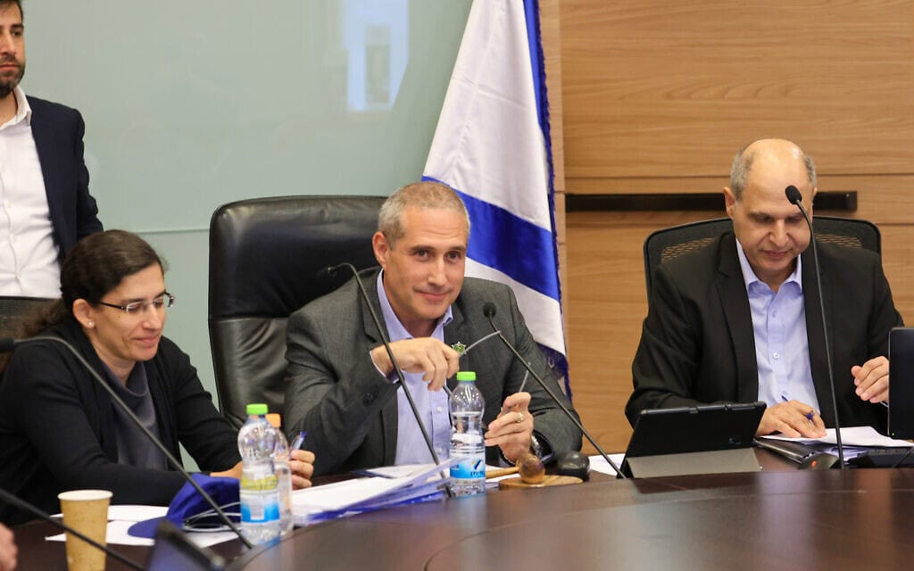חנוך מילביצקי בישיבת ועדת הכספים בכנסת, 29 ביולי 2025 (צילום: דני שם טוב, דוברות הכנסת) חנוך מילביצקי בישיבת ועדת הכספים בכנסת, 29 ביולי 2025 (צילום: דני שם טוב, דוברות הכנסת)