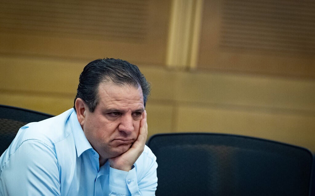 MK Ayman Odeh attends an emergency conference on the murders in the Arab society at the Knesset, the Israeli parliament in Jerusalem, on January 21, 2025. Photo by Yonatan Sindel/Flash90 *** Local Caption *** איימן עודה
חברה
ערבית
כנסת
כנס
חירום
כנס
מיוחד
רצח
חברה
ערבית MK Ayman Odeh attends an emergency conference on the murders in the Arab society at the Knesset, the Israeli parliament in Jerusalem, on January 21, 2025. Photo by Yonatan Sindel/Flash90 *** Local Caption *** איימן עודה
חברה
ערבית
כנסת
כנס
חירום
כנס
מיוחד
רצח
חברה
ערבית
