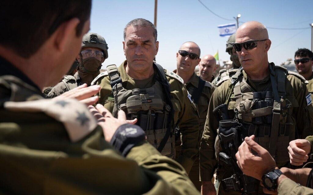 הרמטכ״ל אייל זמיר בסוריה, 1 ביולי 2025 (צילום: דובר צה"ל) הרמטכ״ל אייל זמיר בסוריה, 1 ביולי 2025 (צילום: דובר צה"ל)