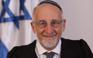 נציב תלונות הציבור על שופטים, השופט בדימוס אשר קולה (צילום: אתר הרשות השופטת) נציב תלונות הציבור על שופטים, השופט בדימוס אשר קולה (צילום: אתר הרשות השופטת)
