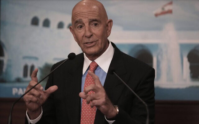 השליח המיוחד של ארצות הברית טום ברק נושא דברים בפני נציגי התקשורת לאחר פגישתו עם נשיא לבנון ג'וזף עאון, בארמון הנשיאות בבעבדא, ממזרח לביירות, 26 באוגוסט 2025 (צילום: AP Photo/Hussein Malla) השליח המיוחד של ארצות הברית טום ברק נושא דברים בפני נציגי התקשורת לאחר פגישתו עם נשיא לבנון ג'וזף עאון, בארמון הנשיאות בבעבדא, ממזרח לביירות, 26 באוגוסט 2025 (צילום: AP Photo/Hussein Malla)