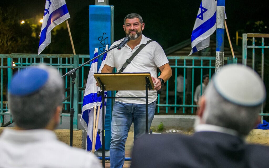 תא"ל (במיל') עופר וינטר נואם באריאל, 4 ביוני 2024 (צילום: פלאש90) תא"ל (במיל') עופר וינטר נואם באריאל, 4 ביוני 2024 (צילום: פלאש90)