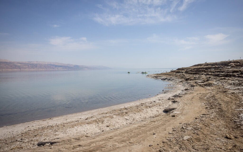ים המלח לאחר שנת הבצורת במהלך חופשת הפסח, 18 באפריל 2025 (צילום: חיים גולדברג/פלאש90) ים המלח לאחר שנת הבצורת במהלך חופשת הפסח, 18 באפריל 2025 (צילום: חיים גולדברג/פלאש90)