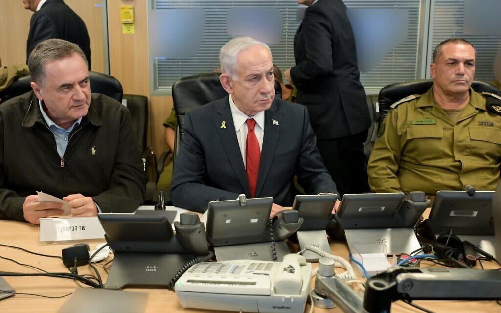 ראש הממשלה בנימין נתניהו, שר הביטחון ישראל כ"ץ והרמטכ"ל אייל זמיר בבור חיל האוויר בקריה, 24 באוגוסט 2025 (צילום: מעיין טואף / לע"מ) ראש הממשלה בנימין נתניהו, שר הביטחון ישראל כ"ץ והרמטכ"ל אייל זמיר בבור חיל האוויר בקריה, 24 באוגוסט 2025 (צילום: מעיין טואף / לע"מ)