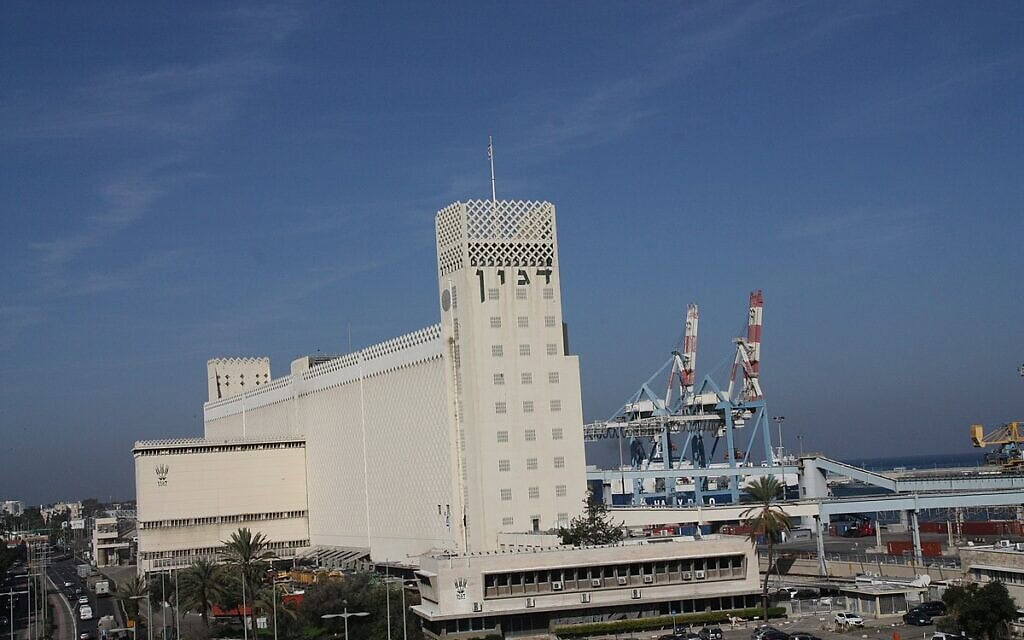 ממגורות דגון בחיפה (צילום: Wikimedia/Chenspec, CC BY-SA 3.0) ממגורות דגון בחיפה (צילום: Wikimedia/Chenspec, CC BY-SA 3.0)