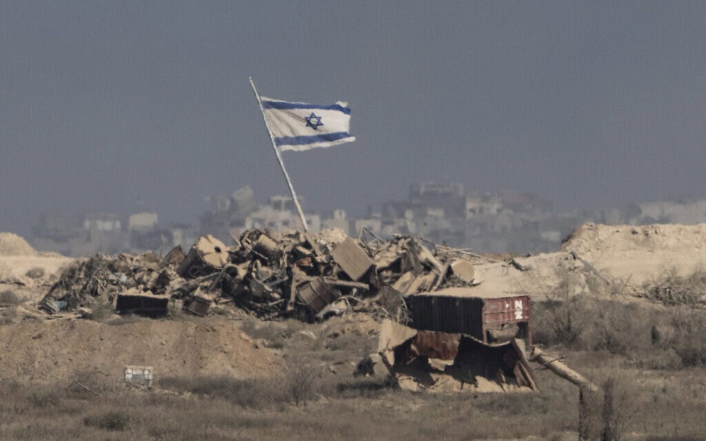מבט לשטח רצועת עזה מישראל, 26 באוגוסט 2025 (צילום: AP Photo/Maya Levin) מבט לשטח רצועת עזה מישראל, 26 באוגוסט 2025 (צילום: AP Photo/Maya Levin)