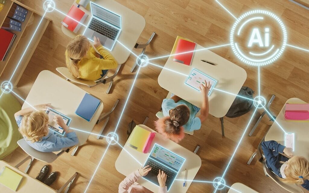 בינה מלאכותית במערכת החינוך, אילוסטרציה (צילום: gorodenkoff / iStock) בינה מלאכותית במערכת החינוך, אילוסטרציה (צילום: gorodenkoff / iStock)