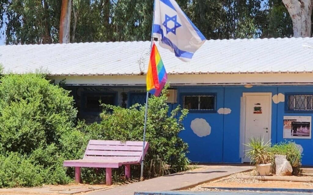 בית הספר הדמוקרטי בחדרה (צילום: חיים גל און ברכה) בית הספר הדמוקרטי בחדרה (צילום: חיים גל און ברכה)