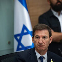 ח"כ בעז ביסמוט מנהל דיון בוועדת החוץ והביטחון של הכנסת בעניין חוק הגיוס, 3 בספטמבר 2025