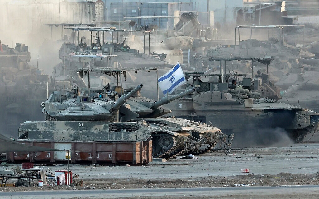 טנקים של צה"ל מוצבים בדרום ישראל על גבול רצועת עזה, 3 בספטמבר 2025 (צילום: Jack GUEZ / AFP)