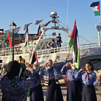 האונייה הלובית "עומר אל-מוכתאר", לפני שיצאה להפלגה במטרה להצטרף למשט סומוד הגלובלי, בנמל טריפולי, 16 בספטמבר 2025 (צילום: Mahmud Turkia / AFP) האונייה הלובית "עומר אל-מוכתאר", לפני שיצאה להפלגה במטרה להצטרף למשט סומוד הגלובלי, בנמל טריפולי, 16 בספטמבר 2025 (צילום: Mahmud Turkia / AFP)