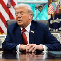 נשיא ארצות הברית דונלד טראמפ בחדר הסגלגל בבית הלבן בוושינגטון, 25 בספטמבר 2025 (צילום: AP Photo/Alex Brandon) נשיא ארצות הברית דונלד טראמפ בחדר הסגלגל בבית הלבן בוושינגטון, 25 בספטמבר 2025 (צילום: AP Photo/Alex Brandon)