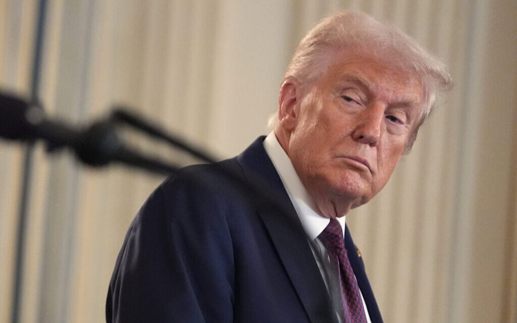 דונלד טראמפ בהצהרה לצד נתניהו בבית הלבן, 29 בספטמבר 2025 (צילום: AP Photo/Evan Vucci) דונלד טראמפ בהצהרה לצד נתניהו בבית הלבן, 29 בספטמבר 2025 (צילום: AP Photo/Evan Vucci)