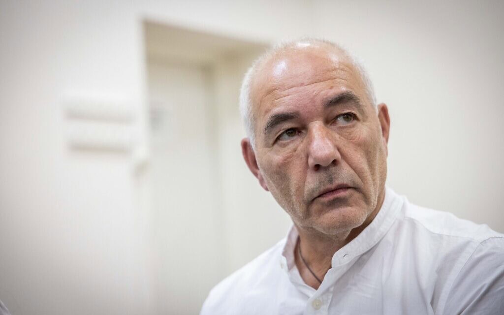 רונאל פישר מגיע לדיון בבית המשפט המחוזי בירושלים, 28 באוקטובר 2024 (צילום: חיים גולדברג/פלאש90) רונאל פישר מגיע לדיון בבית המשפט המחוזי בירושלים, 28 באוקטובר 2024 (צילום: חיים גולדברג/פלאש90)