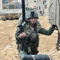 הפרמדיקית סמ"ר אורית חן (צילום: באדיבות אורית חן) הפרמדיקית סמ"ר אורית חן (צילום: באדיבות אורית חן)