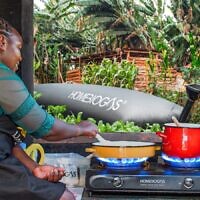 מתקן "הום ביוגז" באפריקה