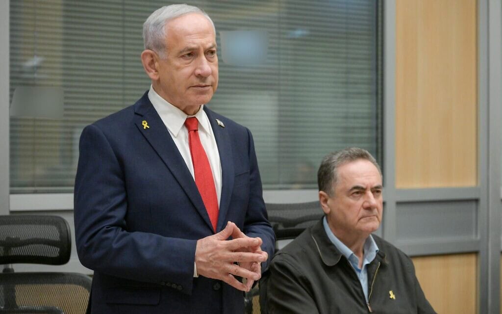 שר הביטחון ישראל כ"ץ וראש הממשלה בנימין נתניהו במוצב הפיקוד העליון של צה"ל במחנה רבין בתל אביב, 16 בספטמבר 2025 (צילום: מעיין טואף / לע"מ) שר הביטחון ישראל כ"ץ וראש הממשלה בנימין נתניהו במוצב הפיקוד העליון של צה"ל במחנה רבין בתל אביב, 16 בספטמבר 2025 (צילום: מעיין טואף / לע"מ)