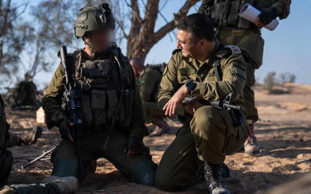מפקד פיקוד הדרום, אלוף יניב עשור, ביקר באימון מילואים, ספטמבר 2025 (צילום: דובר צה"ל) מפקד פיקוד הדרום, אלוף יניב עשור, ביקר באימון מילואים, ספטמבר 2025 (צילום: דובר צה"ל)